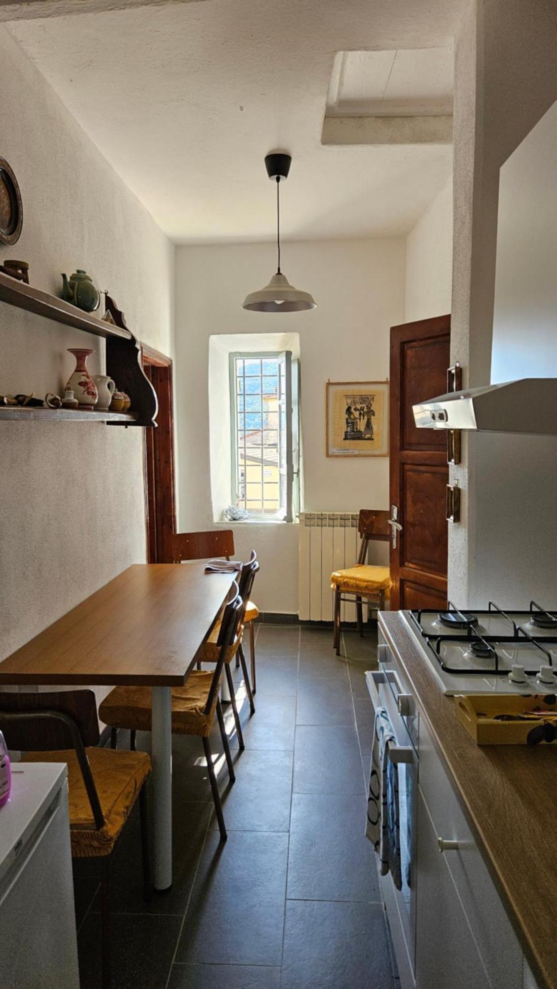 Appartamento Nel Borgo - Casa Del Pellegrino Sulla Via Francigena Aulla Exterior foto