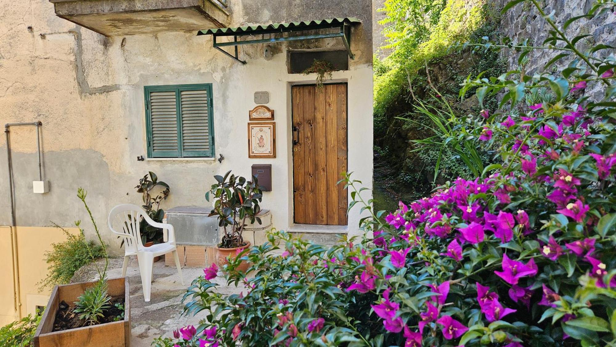 Appartamento Nel Borgo - Casa Del Pellegrino Sulla Via Francigena Aulla Exterior foto